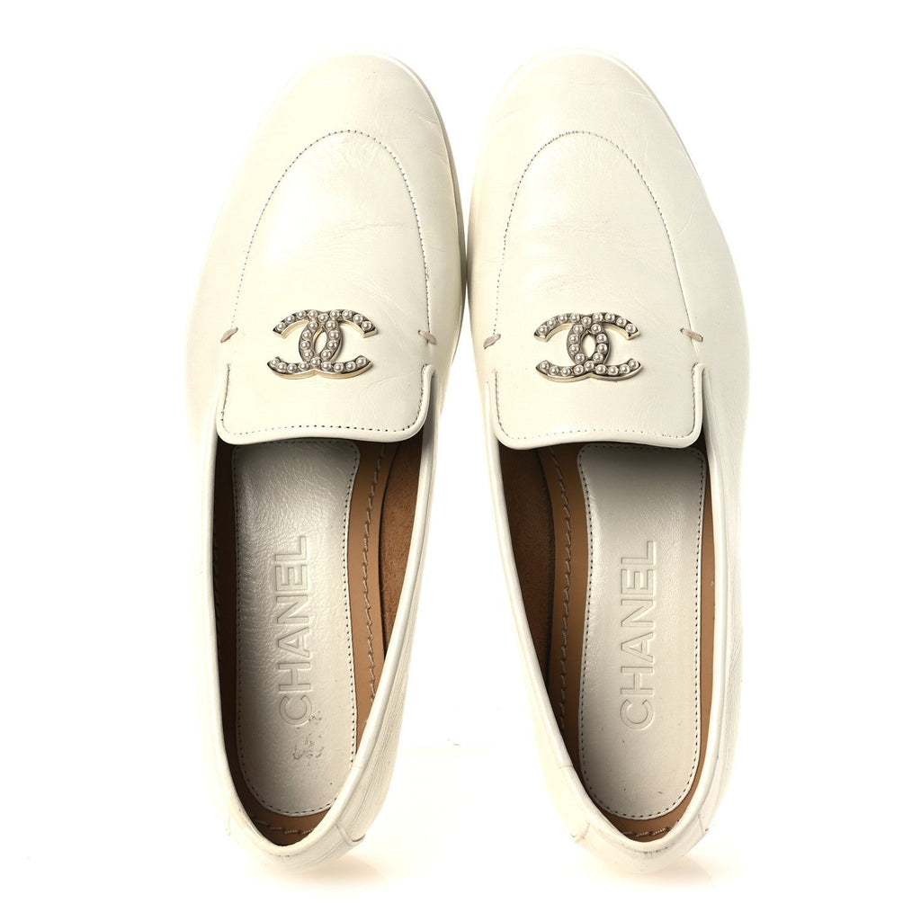 Chanel Shiny Calfskin Pearl CC Women's Mocassin Loafers 36 White