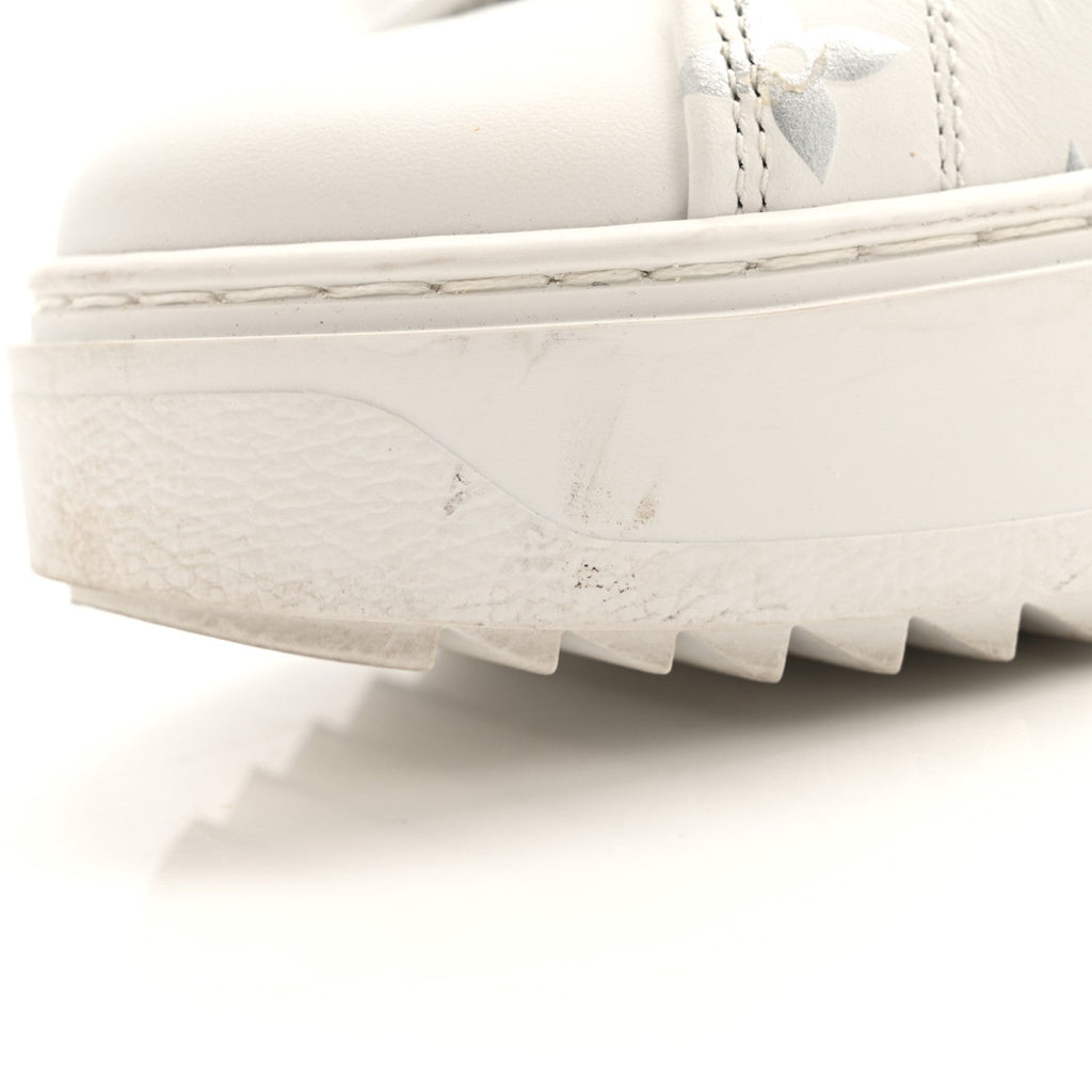 Louis Vuitton Calfskin Women's Monogram Debossed Time Out Sneakers 38 White Silver