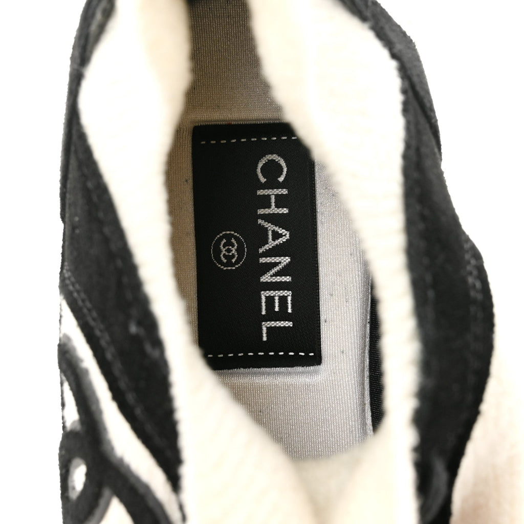 Chanel Fabric Suede Calfskin Women's CC Sneakers 38 White Black