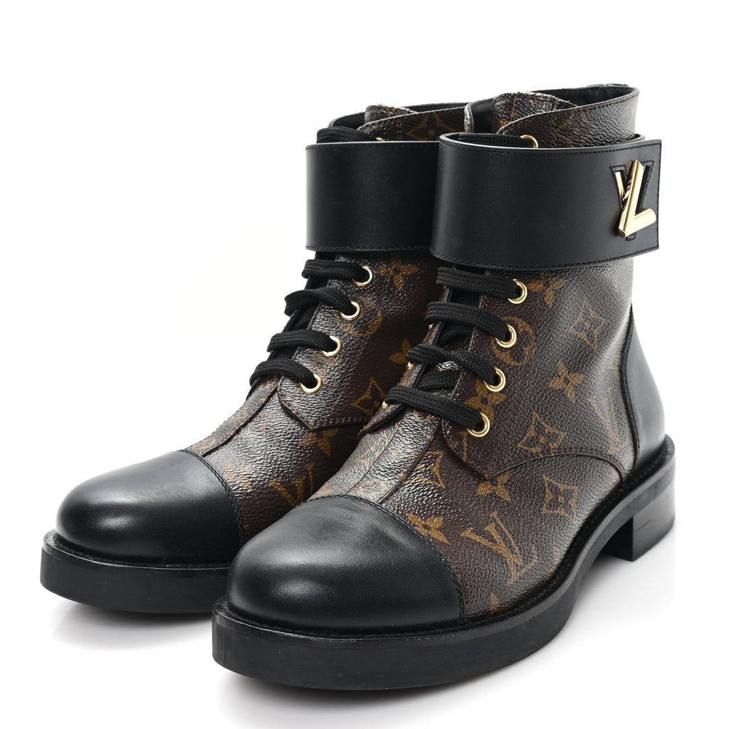 Louis Vuitton Calfskin Women's Monogram Wonderland Flat Ranger Boots 38 Black