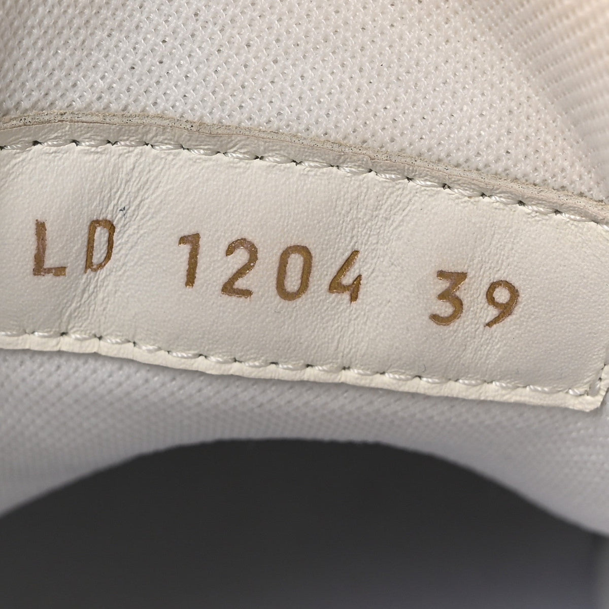 Louis Vuitton Calfskin Monogram Women's LV Trainer Sneakers 39 White