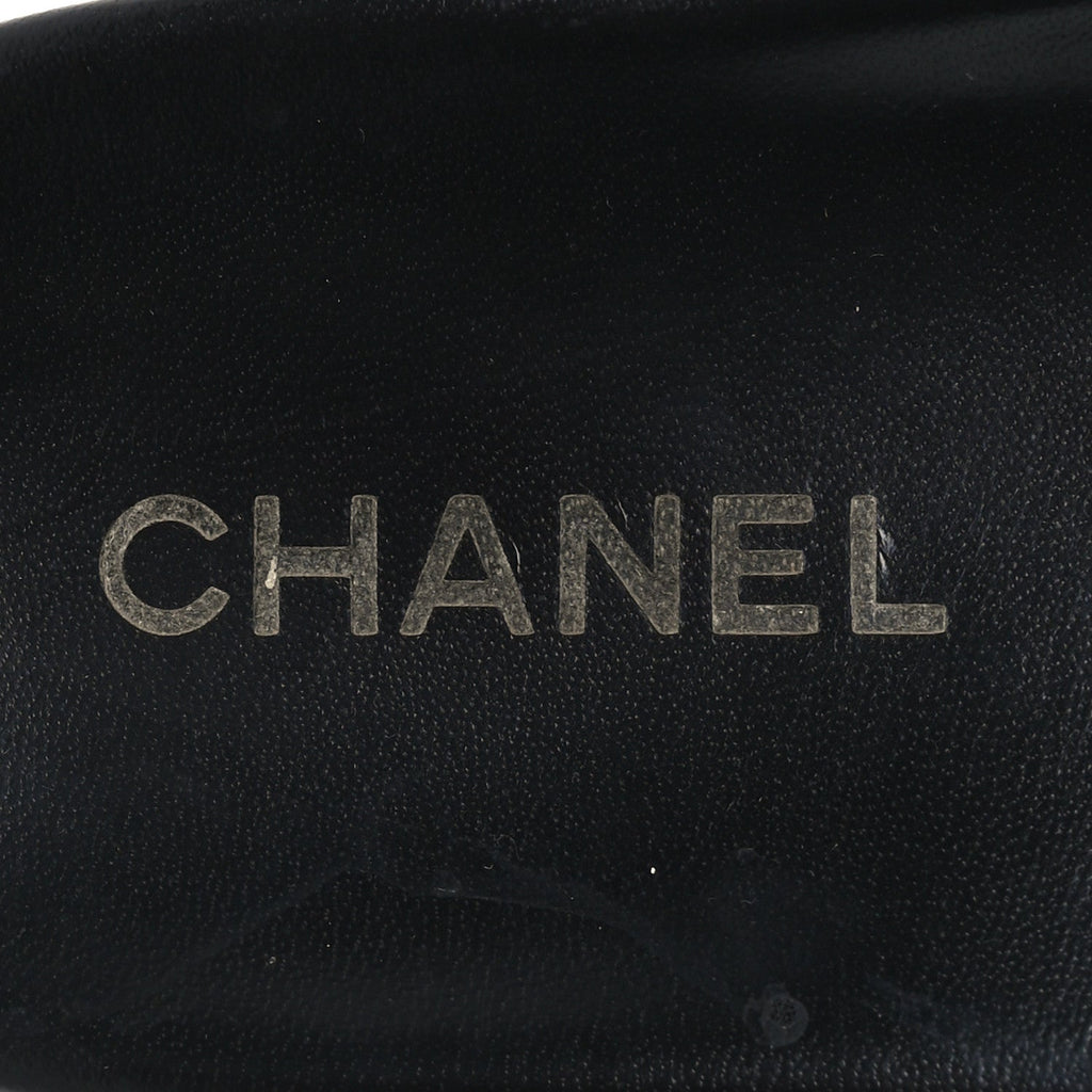 Chanel Lambskin Women's Fantasy Chain Flat Sandals 40 Dark Blue