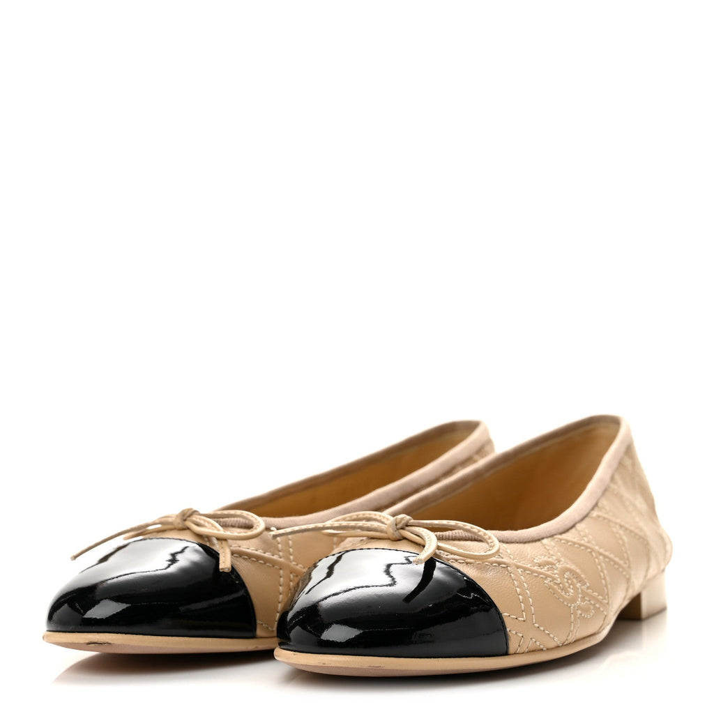 Chanel Lambskin Patent Women's Double Stitched CC Cap Toe Ballerina Flats 37 Beige Black