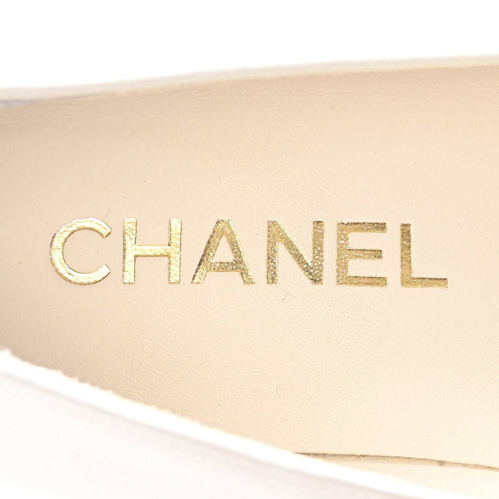 Chanel Patent Women's Cap Toe Chain Moccasin Loafers 37 White Black