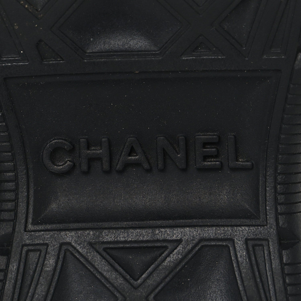 Chanel Velvet Calfskin Mixed Fibers Women's CC Sneakers 36 Black