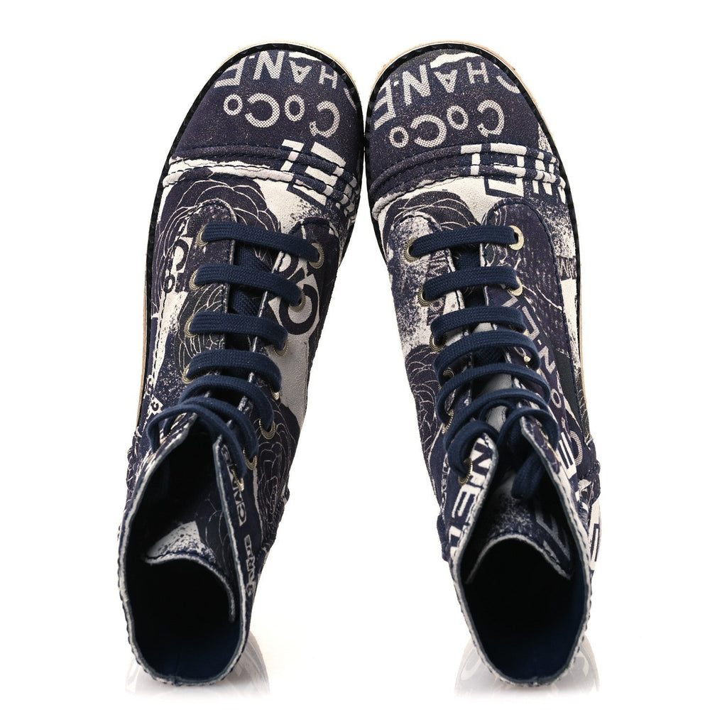 Chanel Suede Calfskin Women's CC 31 Rue Cambon Combat Boots 39.5 White Navy