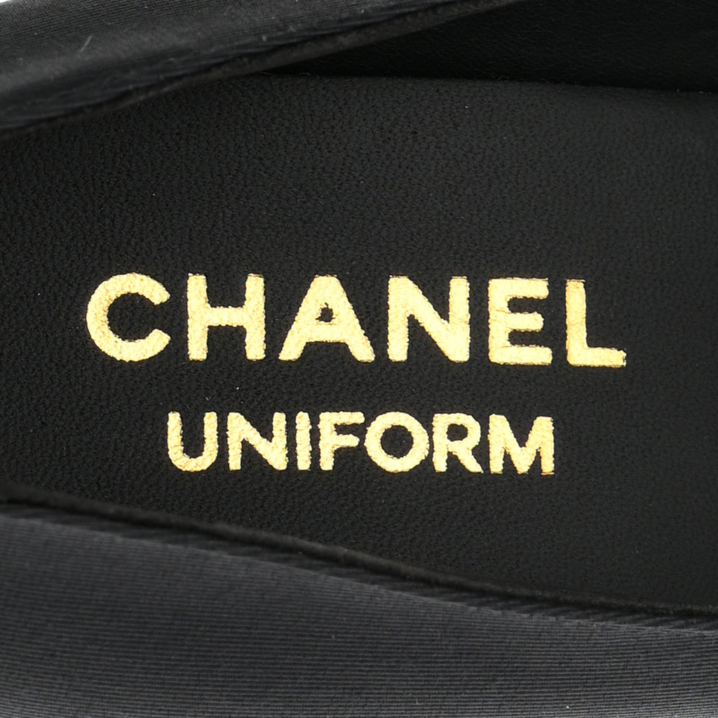 Chanel Grosgrain Women's Cap Toe CC Uniform Pumps 35 Black
