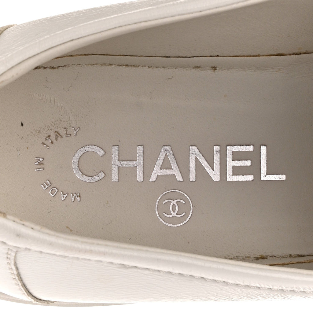 Chanel Shiny Lambskin Women's Quilted CC Turnlock Loafers 40 White