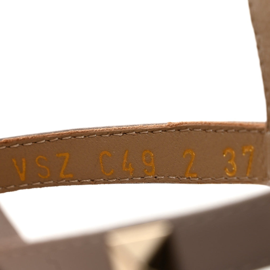 Valentino Garavani Calfskin Women's Rockstud Caged Flat Slide Sandals 37 Poudre