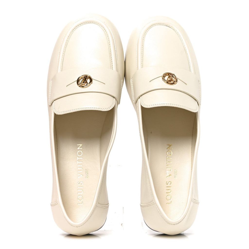 Louis Vuitton Lambskin Women's Soho Flat Loafers 40 Ecru White