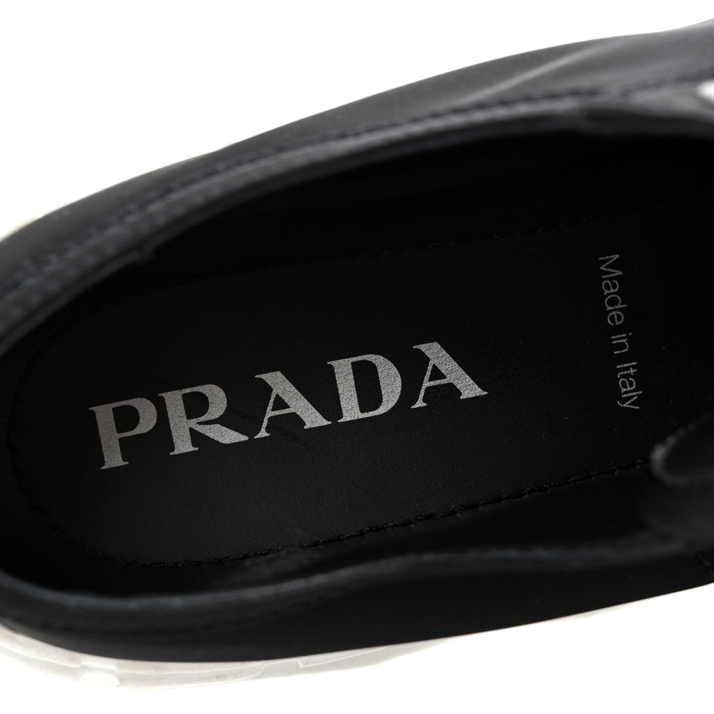 Prada Re-Nylon Gabardine Women's Triangle Logo Double Wheel 50mm Sneakers 38.5 Black