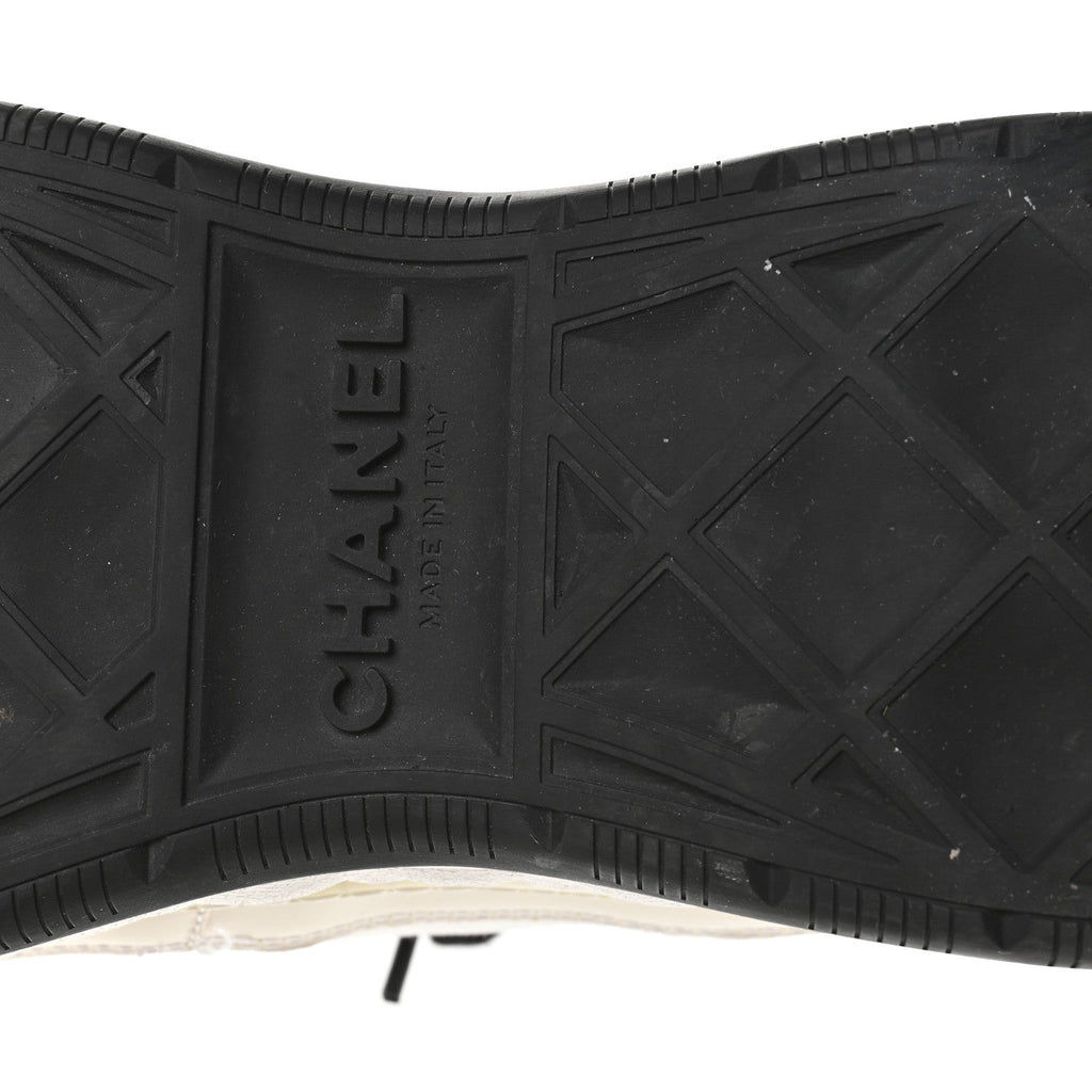 Chanel Velvet Calfskin Mixed Fibers CC Women's Sneakers 38 Ivory Black