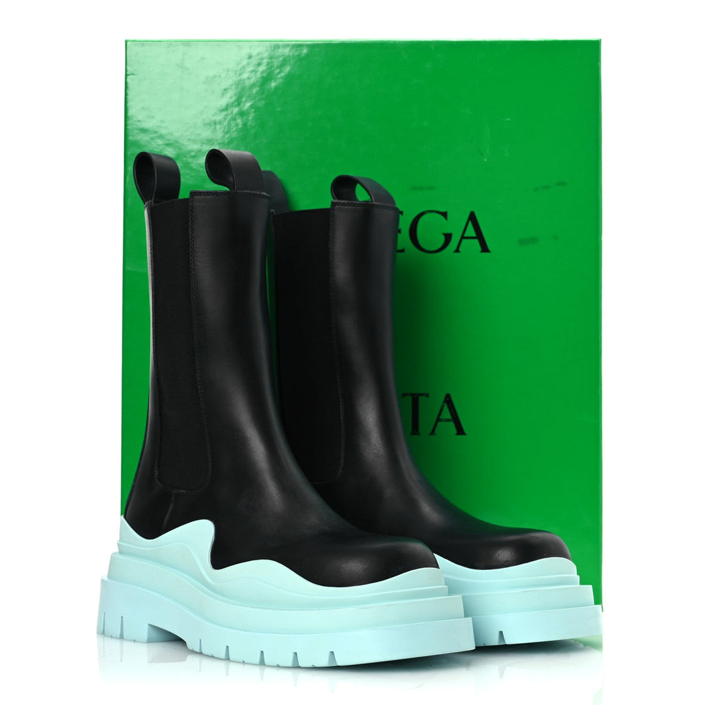 Bottega Veneta Calfskin Women's The Tire Chelsea Boots 39 Black Flannel