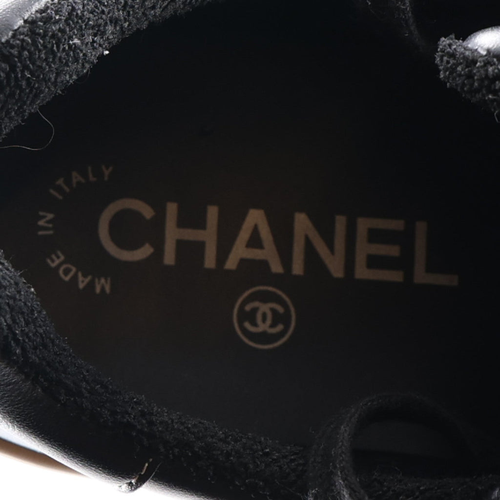 Chanel Calfskin Women's Logo Sneakers 38 Black White