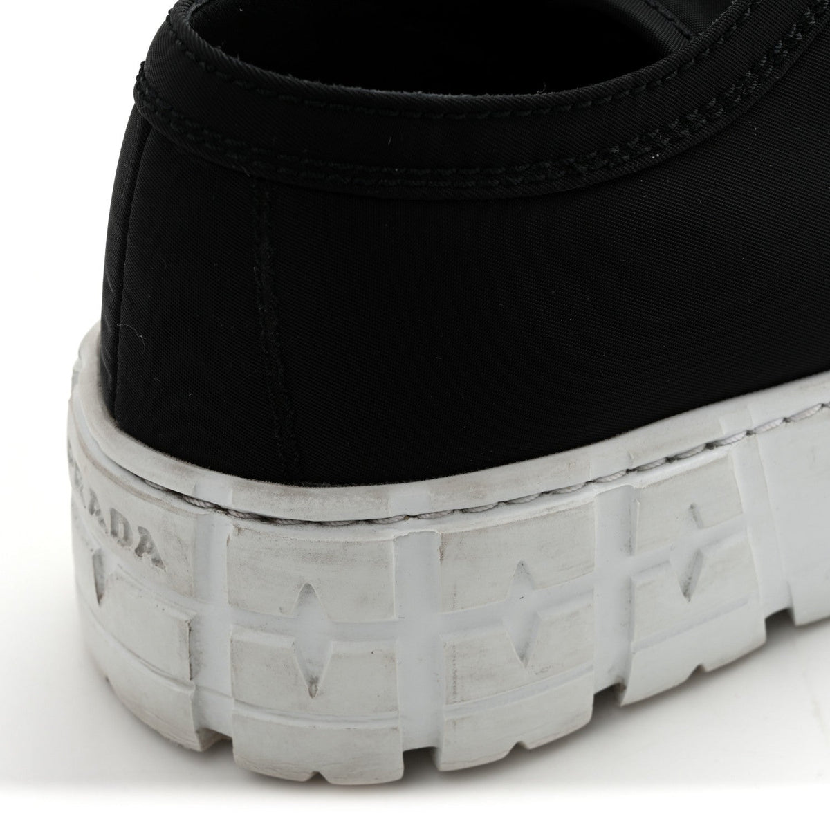 Prada Re-Nylon Gabardine Women's Triangle Logo Double Wheel 50mm Sneakers 38.5 Black