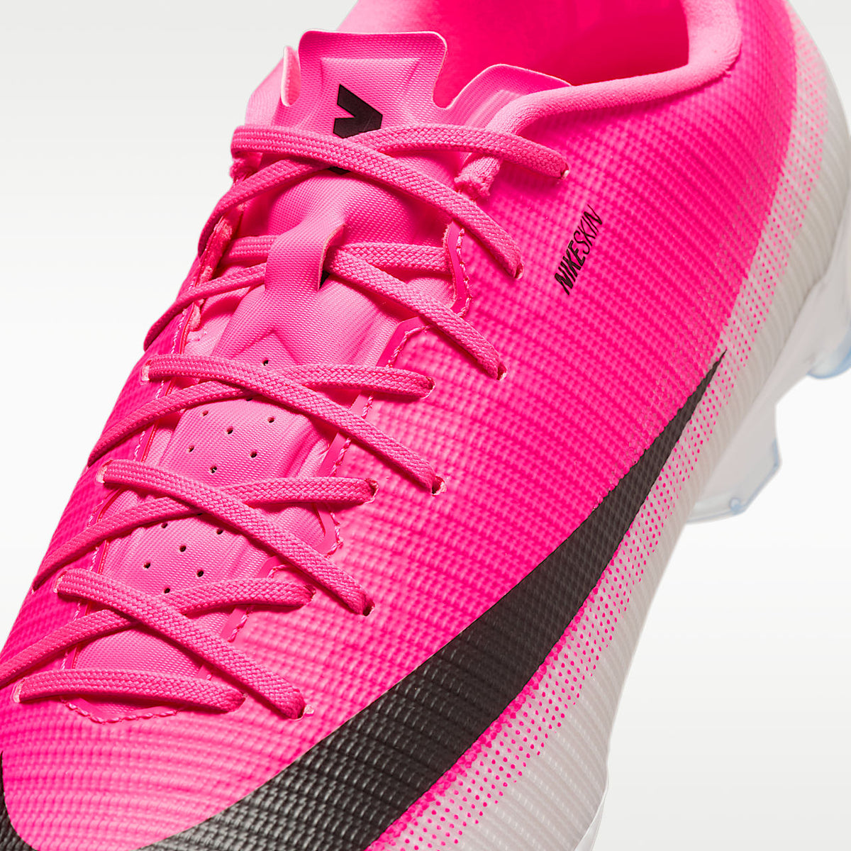 Mercurial Vapor 17 Academy Multi-Ground Low-Top Soccer Cleats NikeSkin Upper