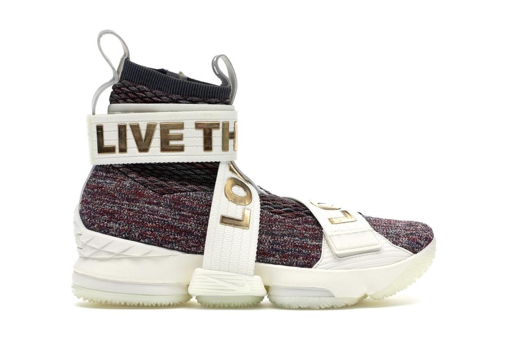 Classic Sneakers in Multi-Color/Multi-Color - AO1068-900