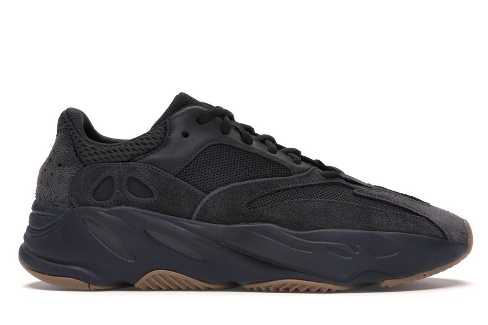Classic Sneakers in Utility Black/Utility Black/Utility Black - FV5304